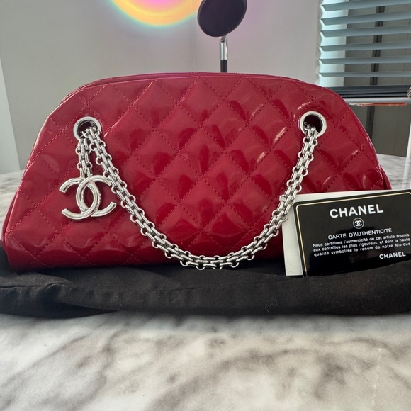 Chanel Mademoiselle Red Quilted Patent Leather Bag - Picture 3 of 13